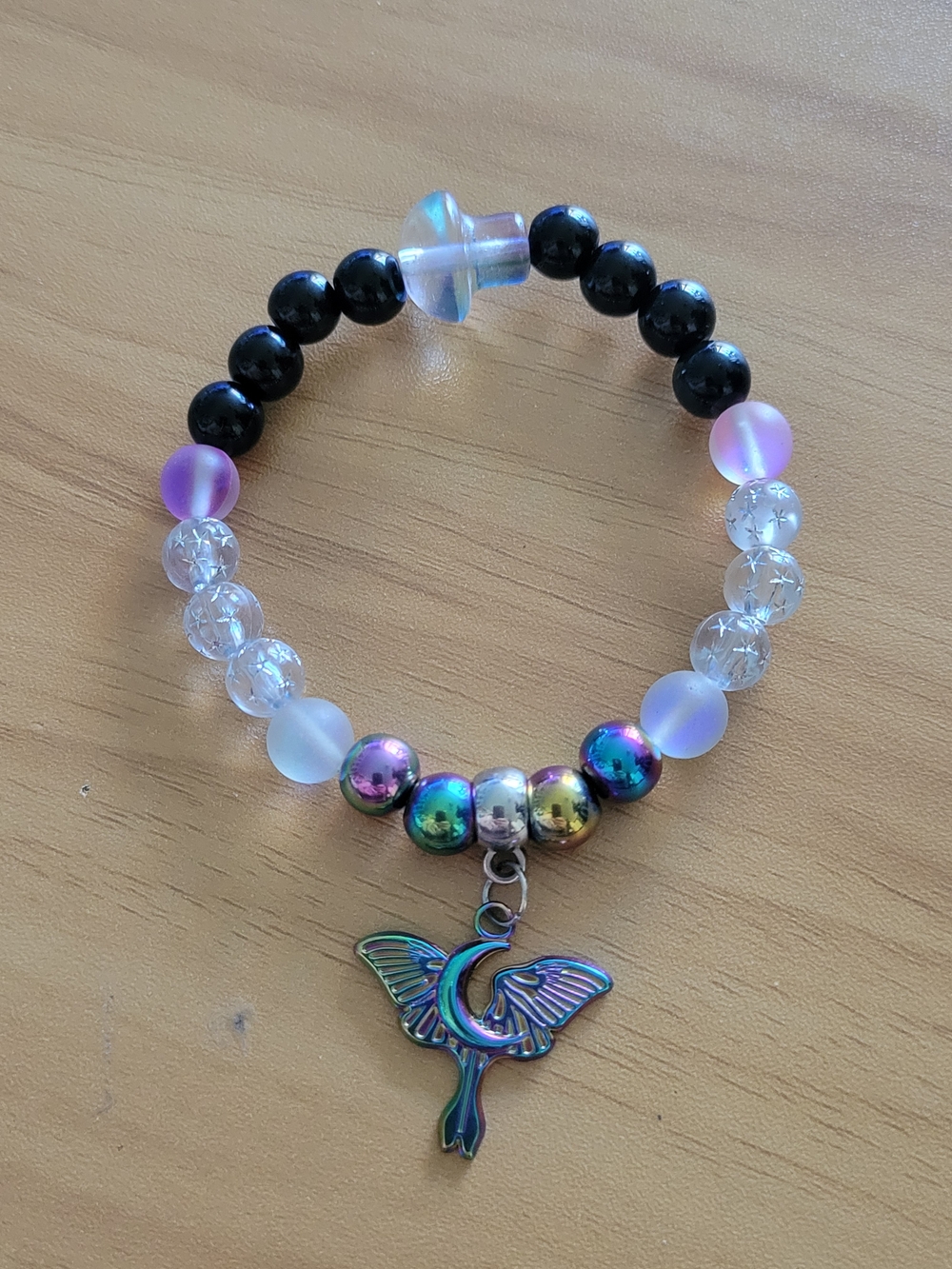 🍁NEW🍁Hand Crafted Black, Purple & Iridescent Moth Moon Beaded Bracelet